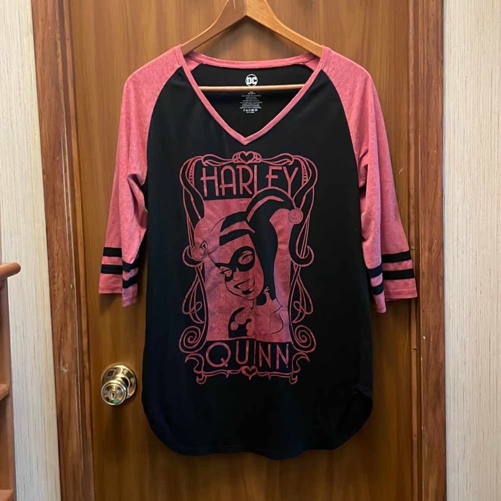 🔥3/$20🔥Women's DC comics "Harley Quinn"red and black t shirt Size XL